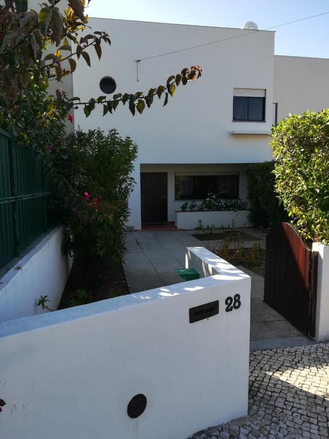 הוילה Sintra/Colares Beach House With Mountain View מראה חיצוני תמונה